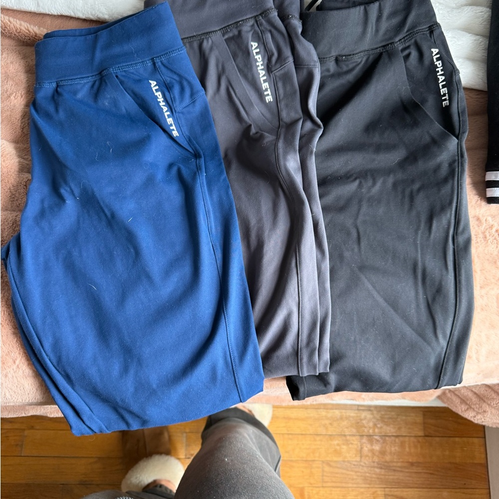 Alphalete jogger Sweatpants - Blue, Gray, and Black